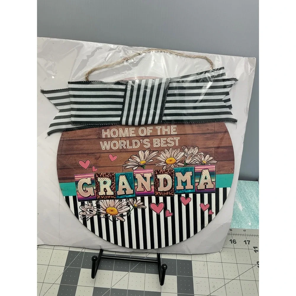 Home of the Worlds Best Grandma Hanging Wall Sign Wood Plaque Floral Bow 11.5in
